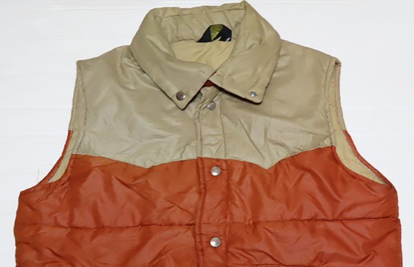 VE17ラングラーWRANGLERアメリカ古着アメリカ製ナイロンベスト80’Sビンテージ中綿入り切り替えベージュ系xオレンジ系Lアウトドア拍卖