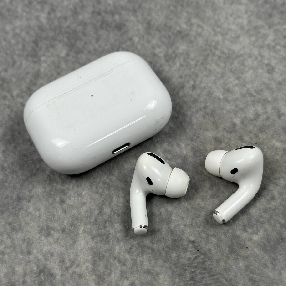 【ジャンク】Apple アップル Air pods Pro 第1世代 A2190 ワイヤレスイヤホン 通電・音出し確認済み (KM-151)拍卖