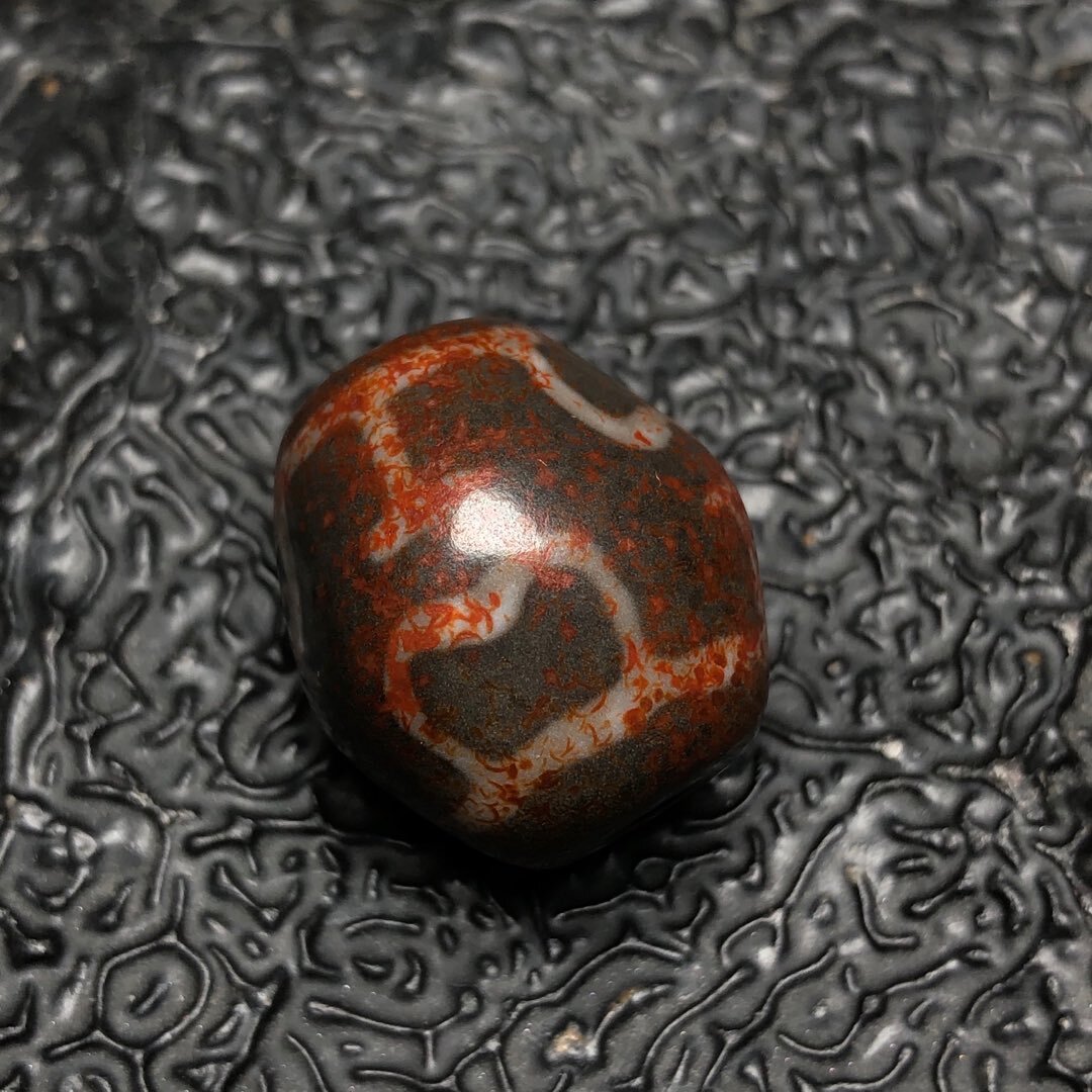 TQ8#7340【3.1】人間国宝 中国骨董 和田玉 玉石 印章 彫刻品【高油包漿朱砂宝瓶達洛天珠】 時代物 本物 珍品旧蔵 伝世家珍拍卖