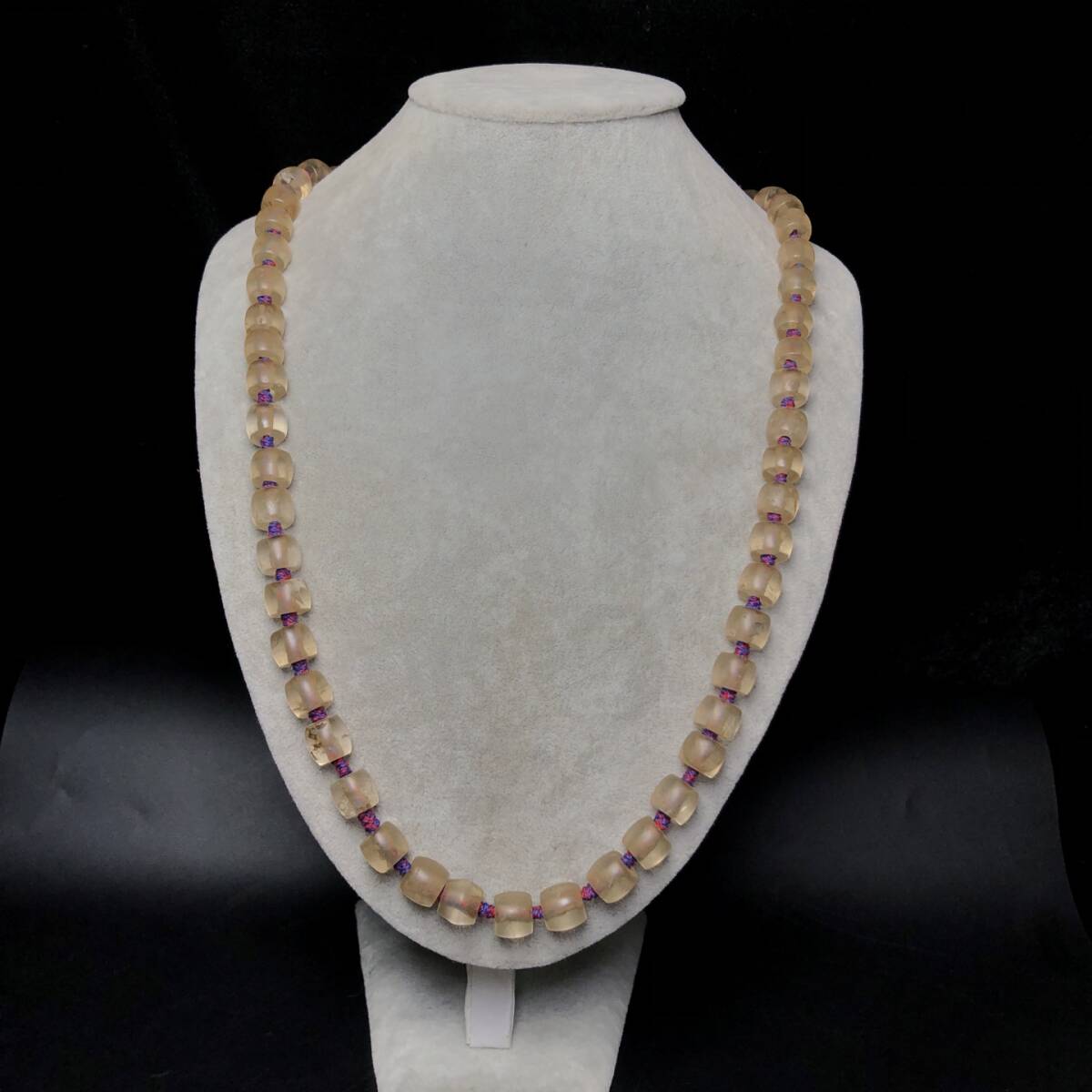 TM8#6241【3.1】人間国宝 中国骨董 和田玉 玉石 印章 彫刻品【手作りの木綿糸で編んだネックレスです】 時代物 本物 珍品旧蔵 伝世家珍拍卖