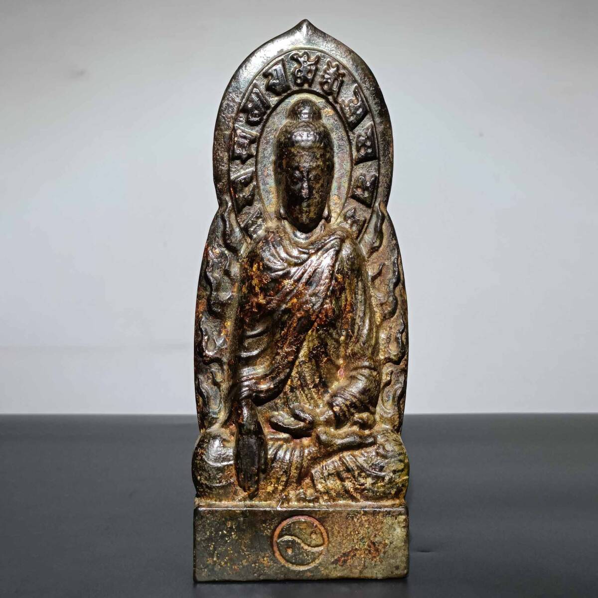 TM8#7127【3.1】 人間国宝 中国骨董 仏教美術 仏像【旧蔵隕石仏像置物です】 置物 工芸品 時代物 珍品旧蔵 伝世家珍 拍卖