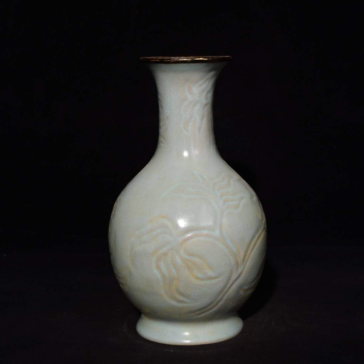 TM8#7517【3.1】中国骨董 人間国宝 磁器【宋汝窯刻花包口瓶】工芸品 施釉陶 青花磁 陶芸 精美彫 置物 收藏品 拍卖