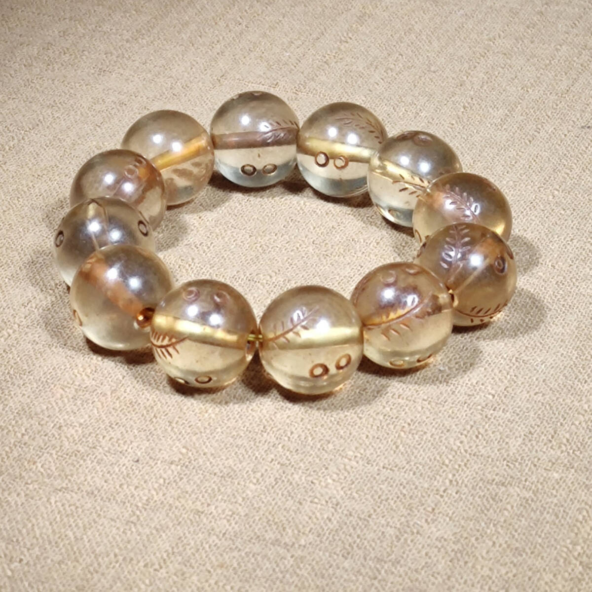 TM8#7964【3.1】人間国宝 中国骨董 和田玉 玉石 印章 彫刻品【清代水晶手串・柳葉紋水晶珠】 時代物 本物 珍品旧蔵 伝世家珍拍卖