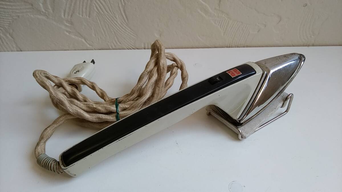 ☆r☆【昭和レトロ・着物アイロン】松下電器産業 NATIONAL ナショナル アイロン NI-19 置き台付き/家電 PANASONIC パナソニック☆☆拍卖