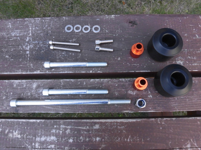 ★KTM DUKE125 DUKE200 DUKE390 ★フロント/リア フレームスライダー ★新品未使用 ★送料600円拍卖