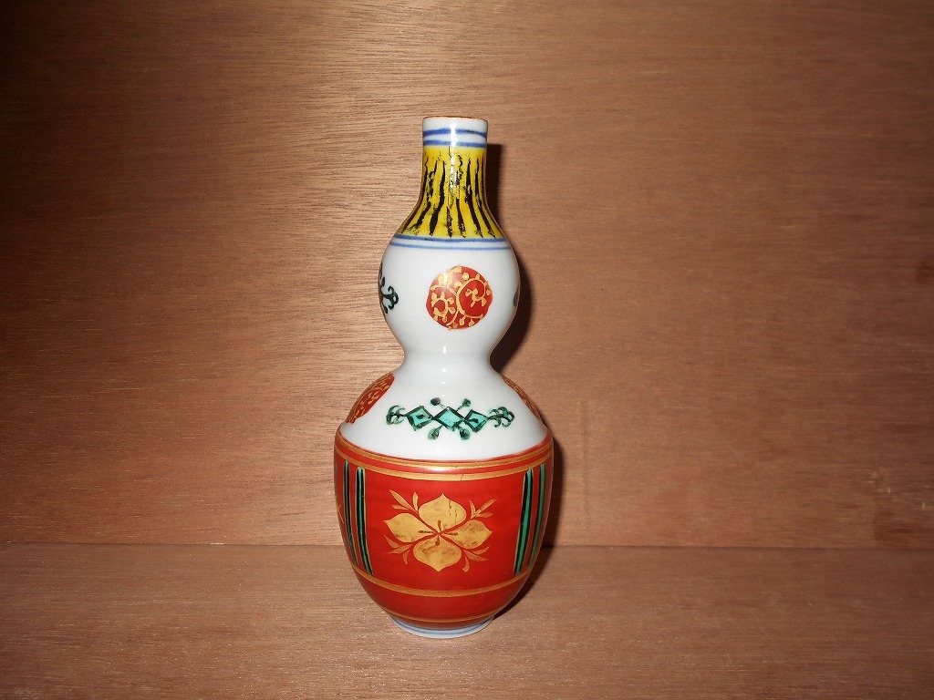 【 九谷焼 未使用 】 九谷焼 佐一 金彩花図 酒器 徳利 : 花器 一輪挿し 松本佐一拍卖