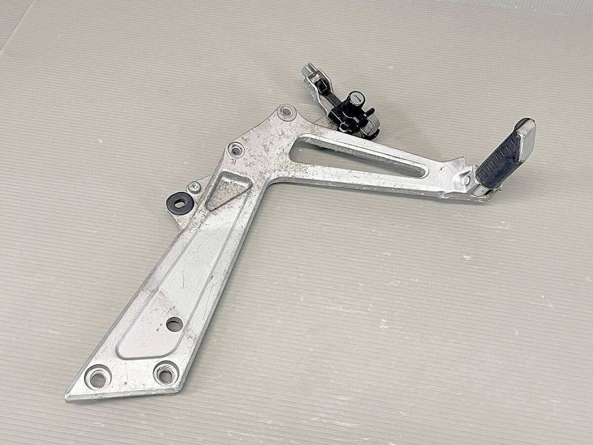 VT250 SPADA スパーダ MC20 純正 左 タンデム ステップ KY6 (2506DDH0134)拍卖