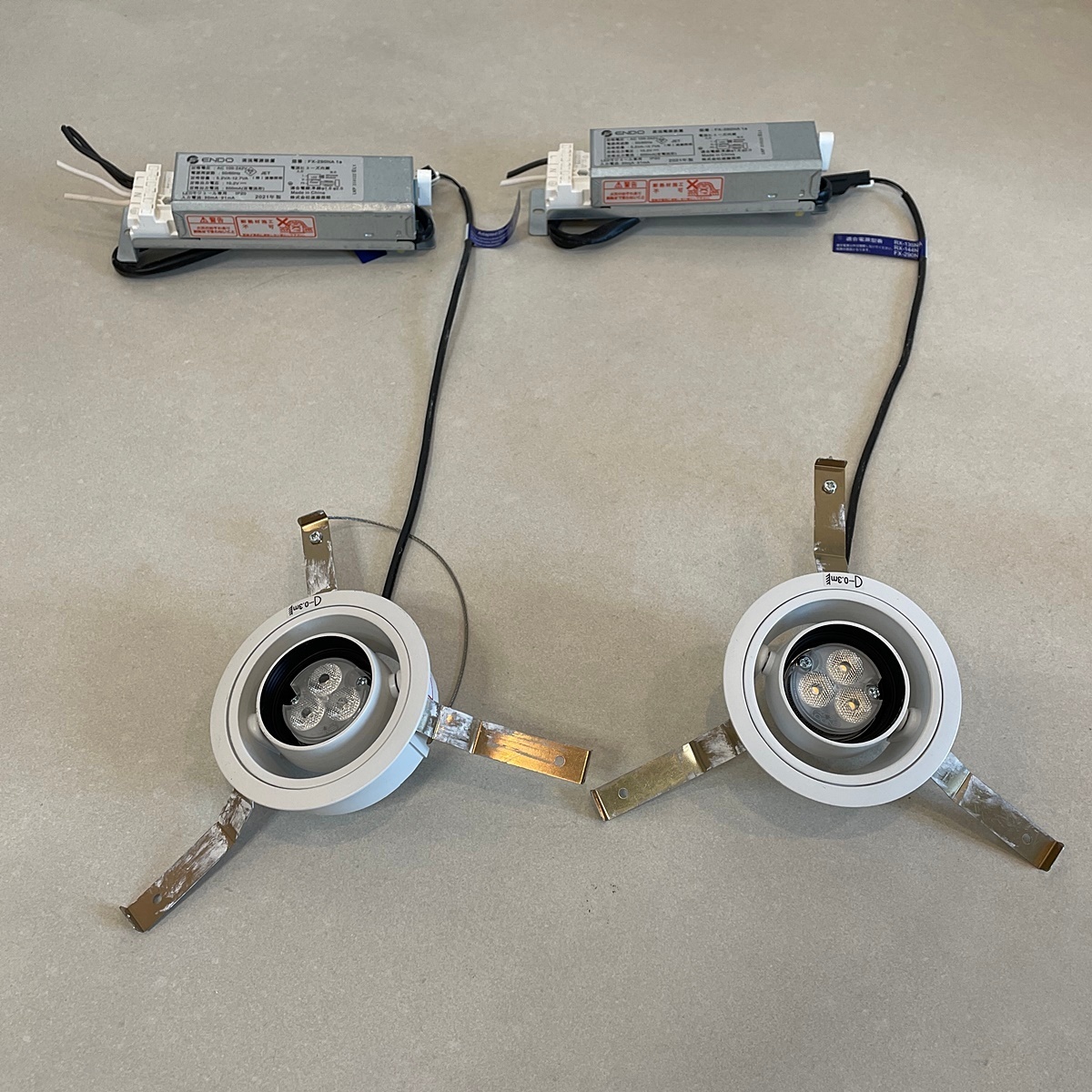【大阪】ENDO 遠藤照明 LED照明器具 2個/ダウンライト/天井埋込型/ERD7317W/2021年/電源ユニット/通電済/モデルR設置品【RN0330-1】拍卖