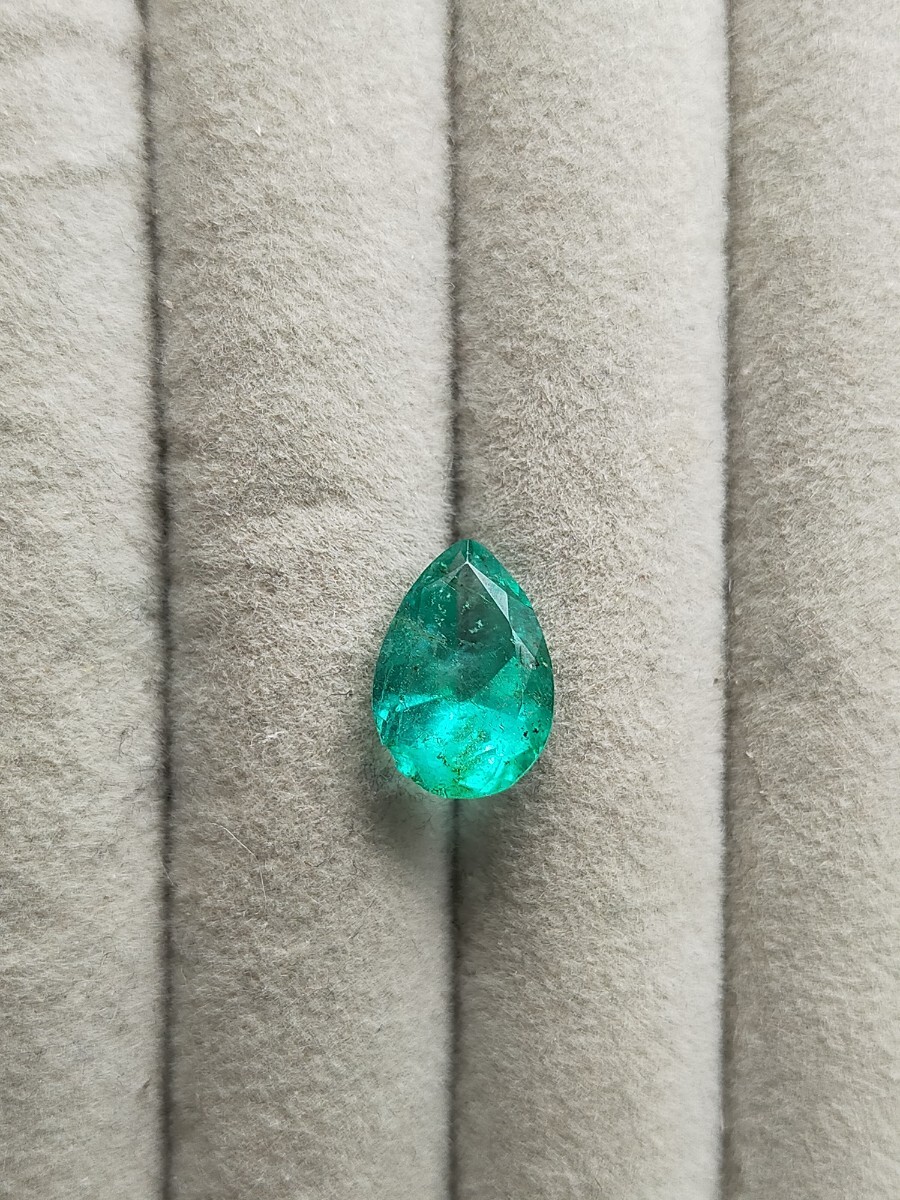 天然エメラルド 3.597ct 3カラット 3ct NATURAL EMERALD コロンビア産 COLOMBIA ルース loose ペアシェイプ 鑑別書付 祖母緑拍卖