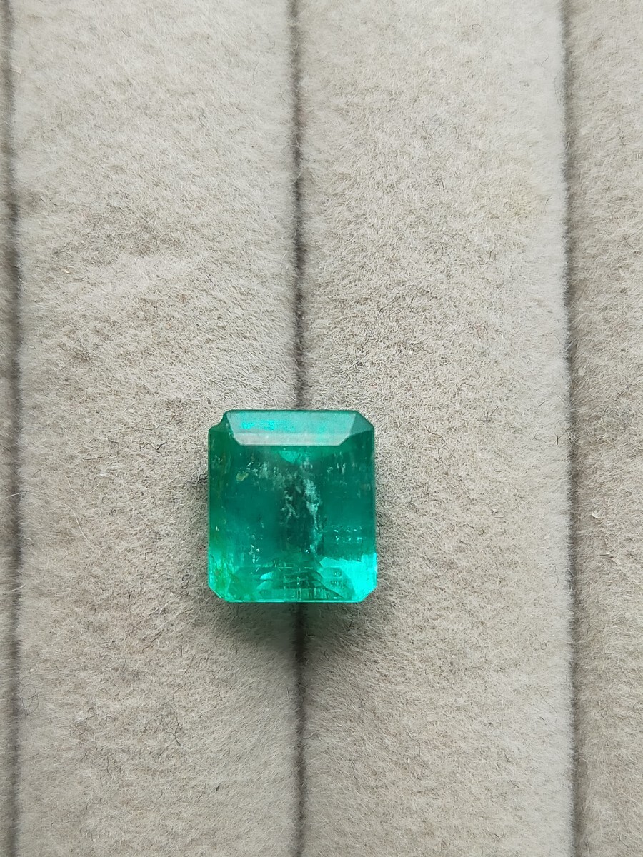 天然エメラルド 3.700ct 3.7ct 3.7カラット NATURAL EMERALD コロンビア産 COLOMBIA ルース loose 鑑別書付 祖母緑 大粒拍卖