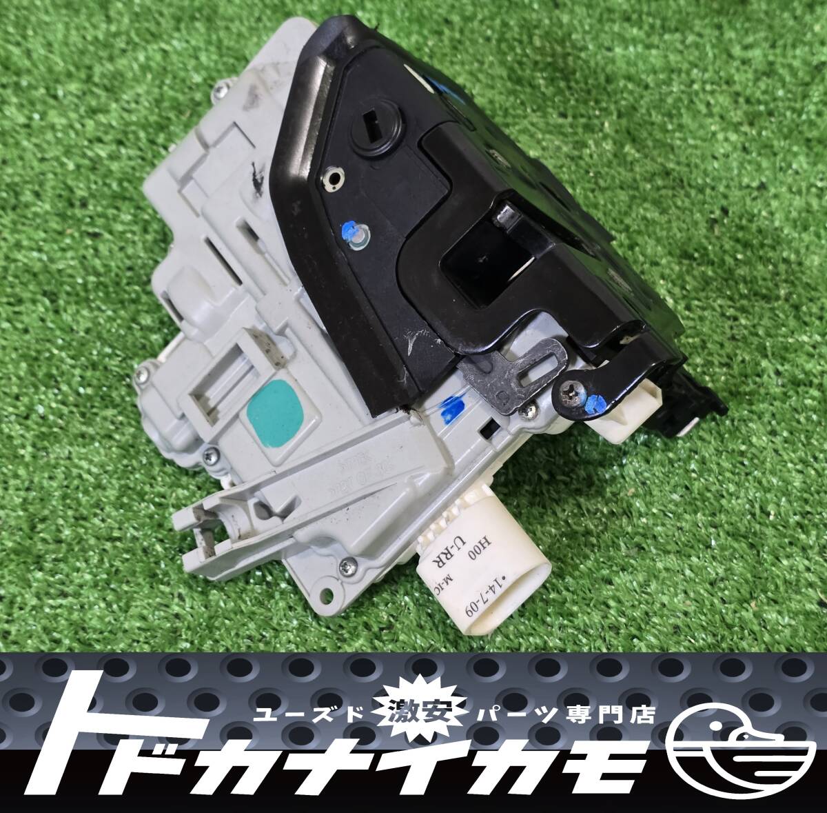 ★送料無料★ ポルシェ 純正 ドアロック アクチュエータ ソレノイド 右 右側 リアドア リヤドア 970パナメーラ/958カイエン 8K0839016 o-4拍卖