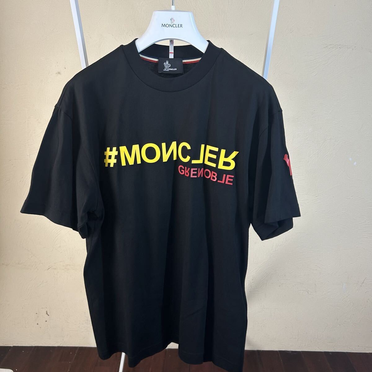 【未使用に近い】【23年モデル】MONCLER モンクレールグルノーブル半袖Tシャツ黒S拍卖