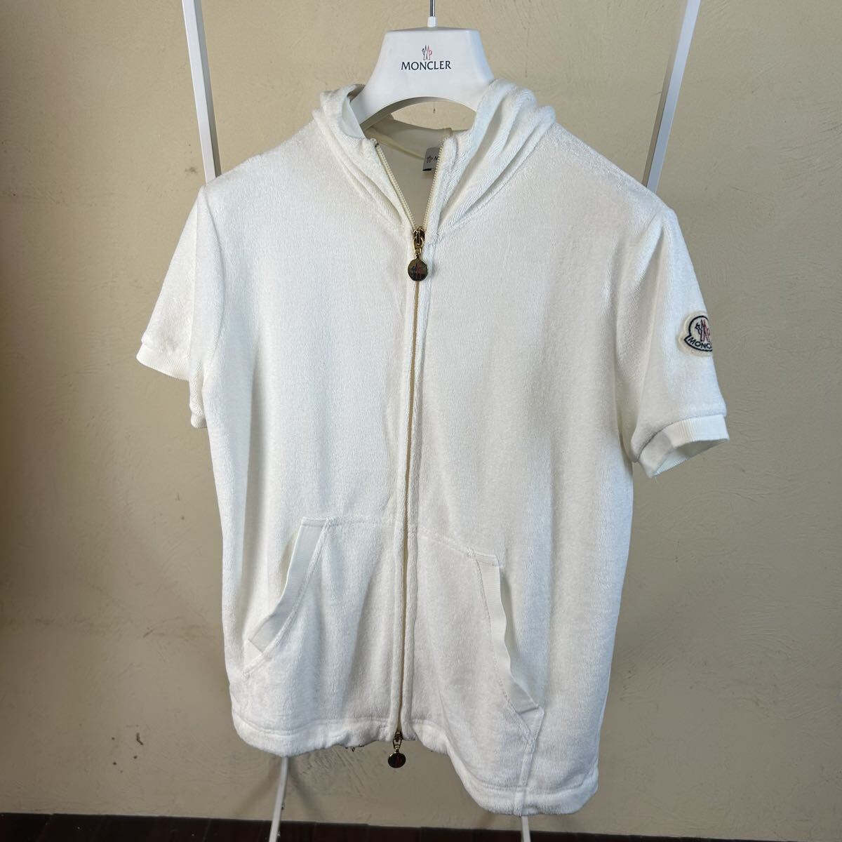 【レア美品】MONCLER モンクレール半袖パーカータオル生地白S拍卖