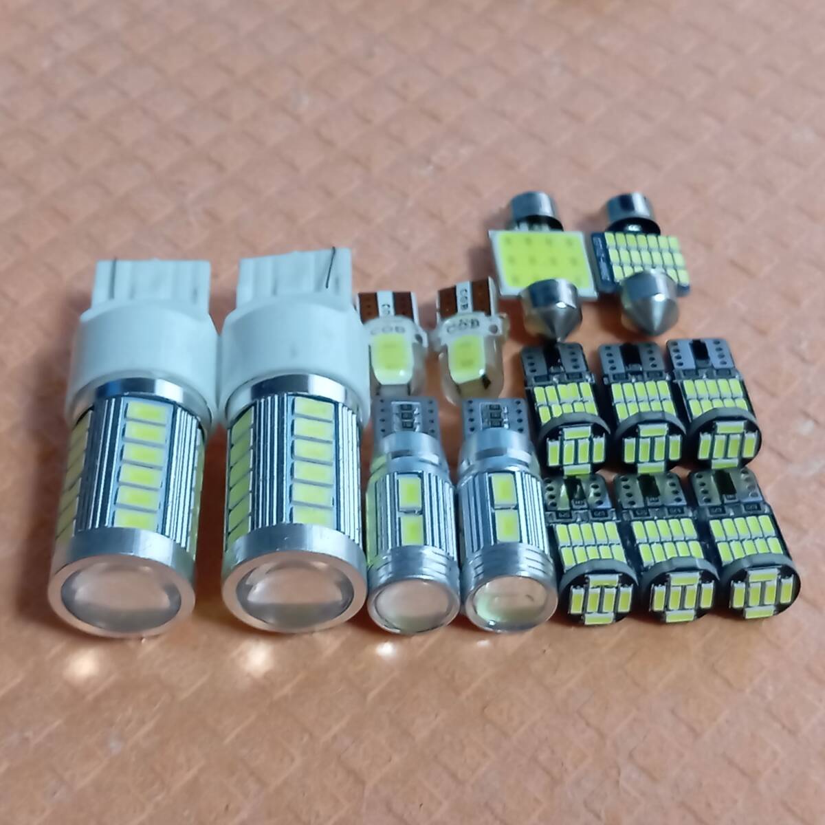 ZVW30系 プリウス 後期 超爆光!T10 LED ルームランプ ナンバー灯 バックランプ ポジション 14個セット ホワイト トヨタ /33/10/26/c8/t28拍卖