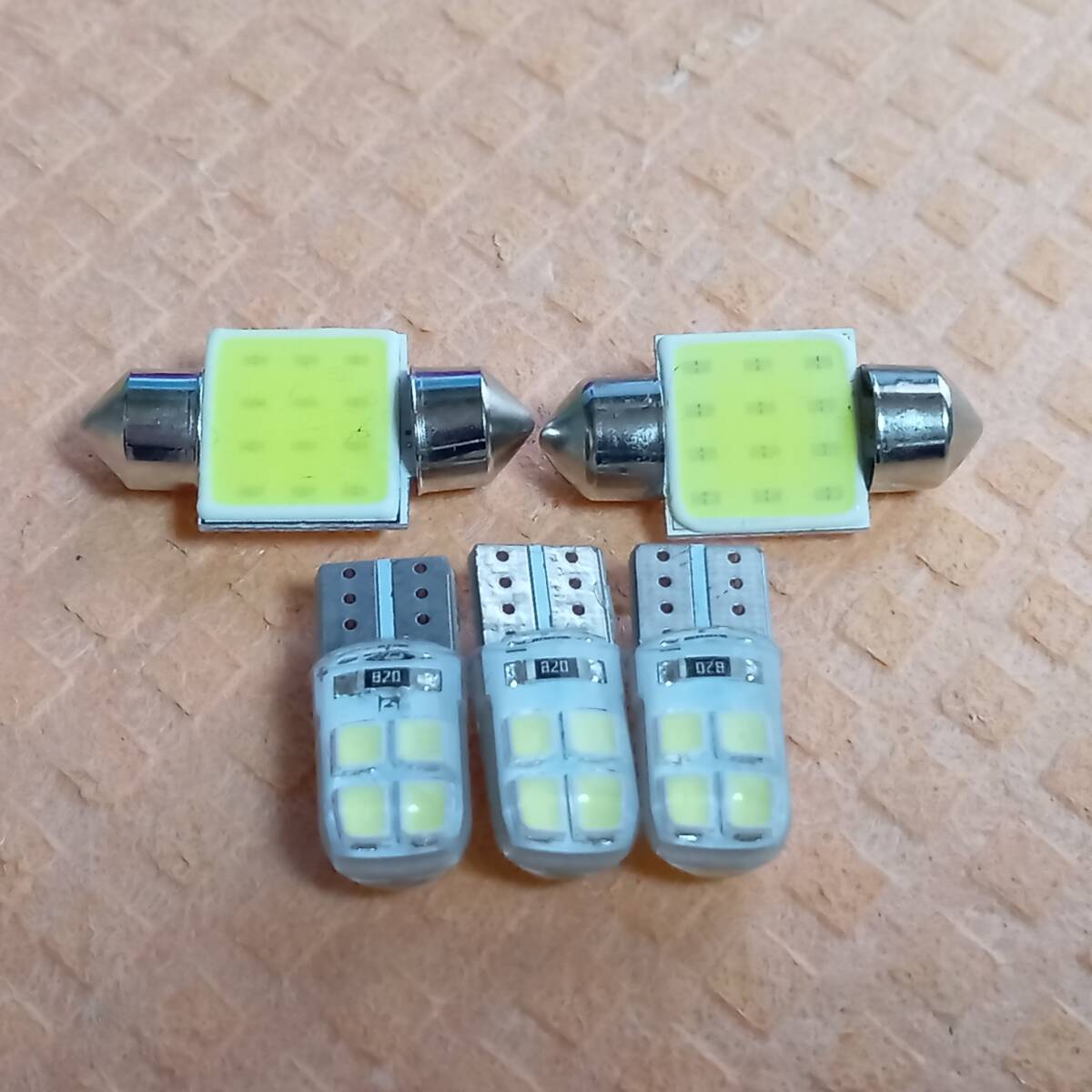 5個セット!L375/385S タント カスタム LED ルームランプセット T10 COB 車内灯 ホワイト /t31/c8拍卖