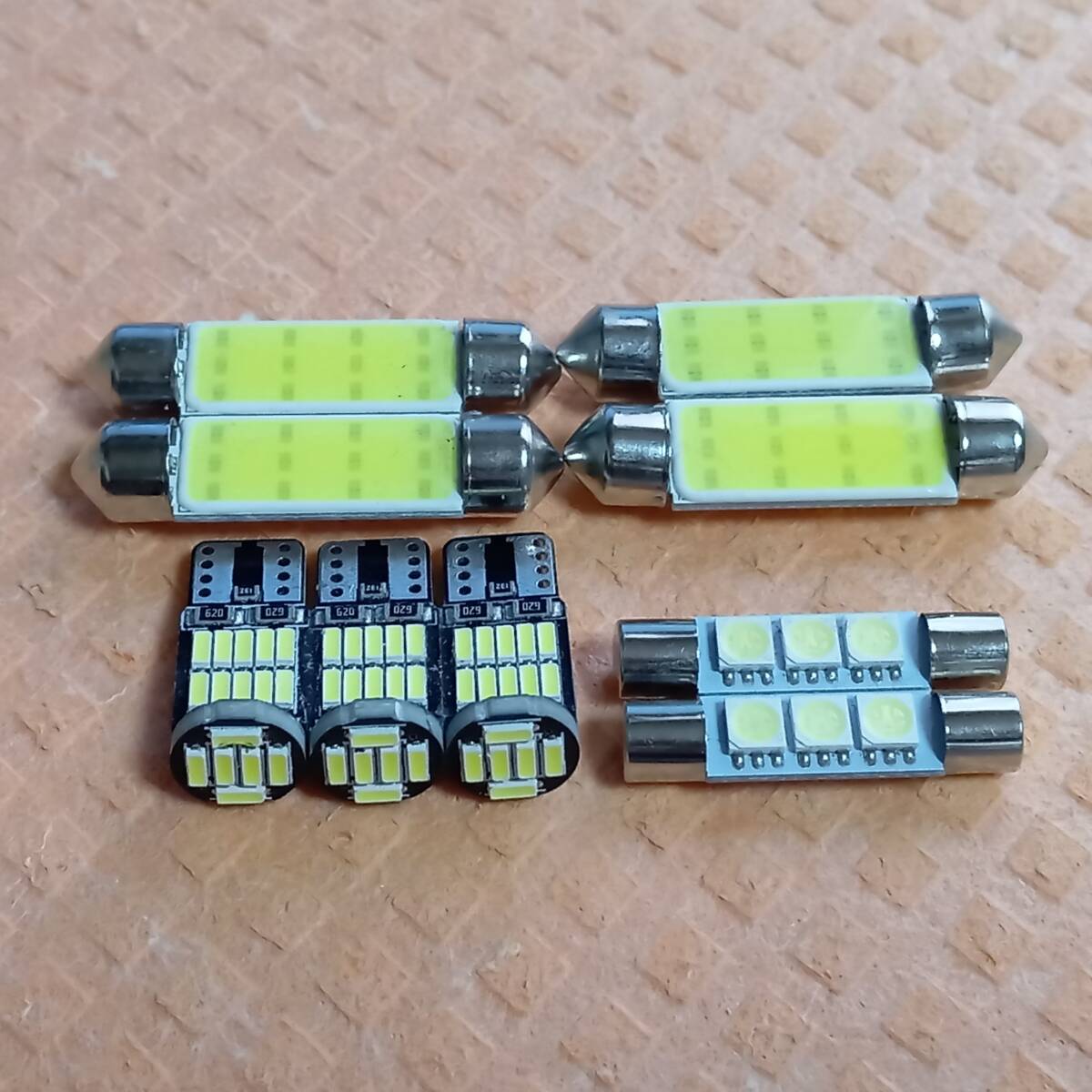 クライスラー LX35/LX57 300C 超爆光!T10 LED ルームランプ 9点セット キャンセラー内蔵 ホワイト /26/t42拍卖