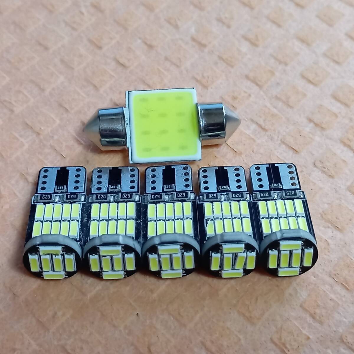 NRE210 ZWE211W ZRE212W ZWE214W カローラツーリング ルームランプセット 車内灯 読書灯 T10 LED トヨタ /26/t31拍卖