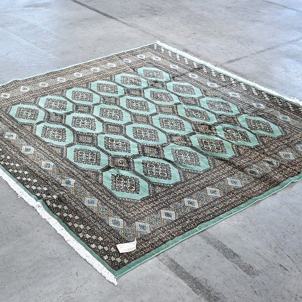 新品 未使用 パキスタン製 手織り ラグ ウール 絨毯 ブハラ柄 ギュル文様 ヴィンテージ風 リビング ホテル 店舗 ハンドノット マット P-14拍卖