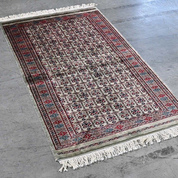 新品 未使用 パキスタン製 手織り ウールラグ 絨毯 ブハラ柄 ハンドノット 羊毛 カーペット インテリア リビング 応接室 ホテル P-73拍卖