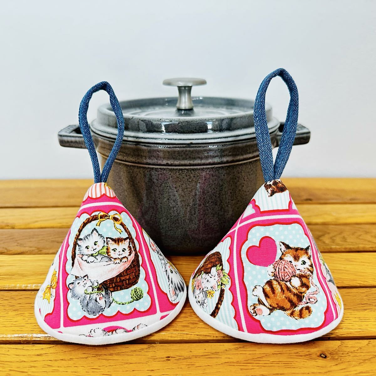 三角鍋つかみ★staub ストウブホーロー鍋★ミトン★鍋つかみ★拍卖