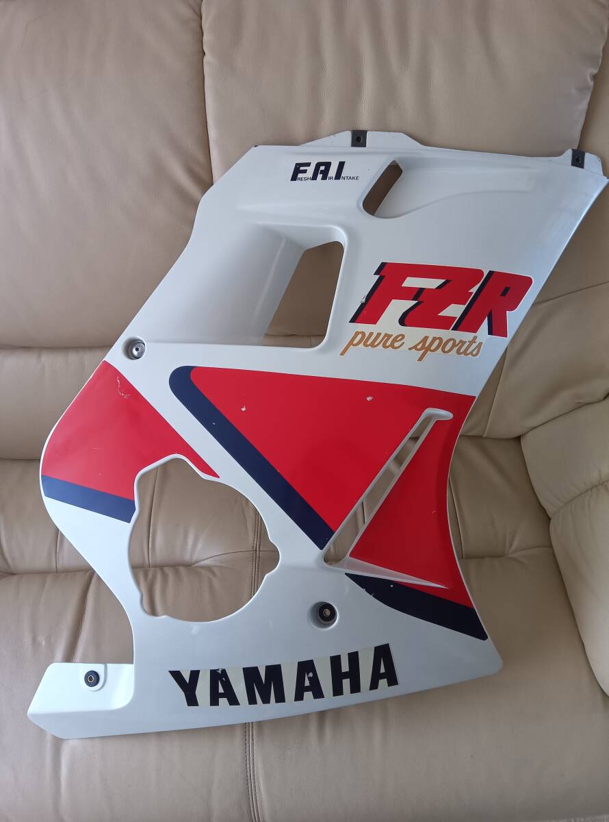 ヤマハ純正部品FZR250アンダーカウル中古品(割れ、欠け、ビビ無し)拍卖