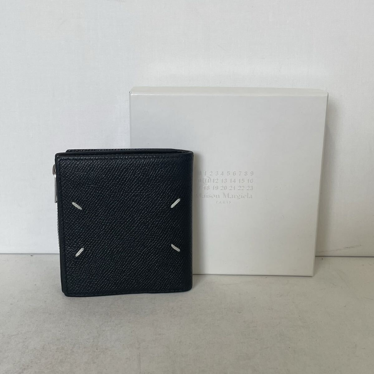 【MAISON MARGIELA】メゾンマルジェラ 二つ折り財布 財布 レザー グレインレザー S35UI0438 ブラック 32拍卖