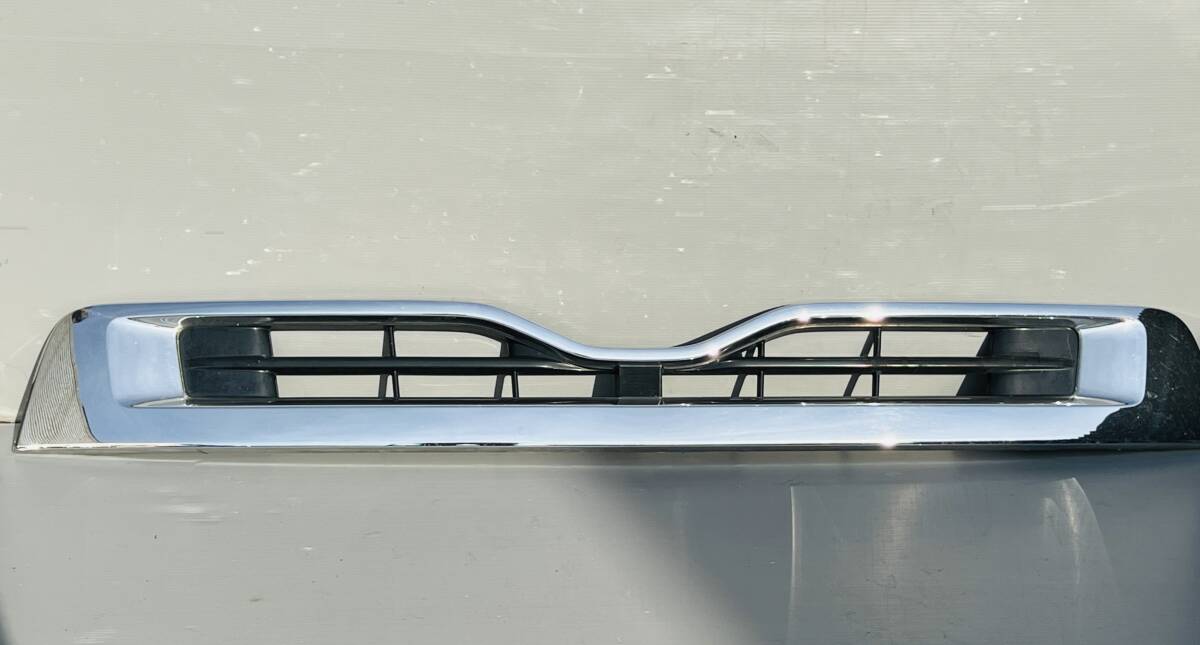 18054N 純正 日産 UD トラックス クオン メッキ フロント アッパーグリル 上部 グリル 拍卖