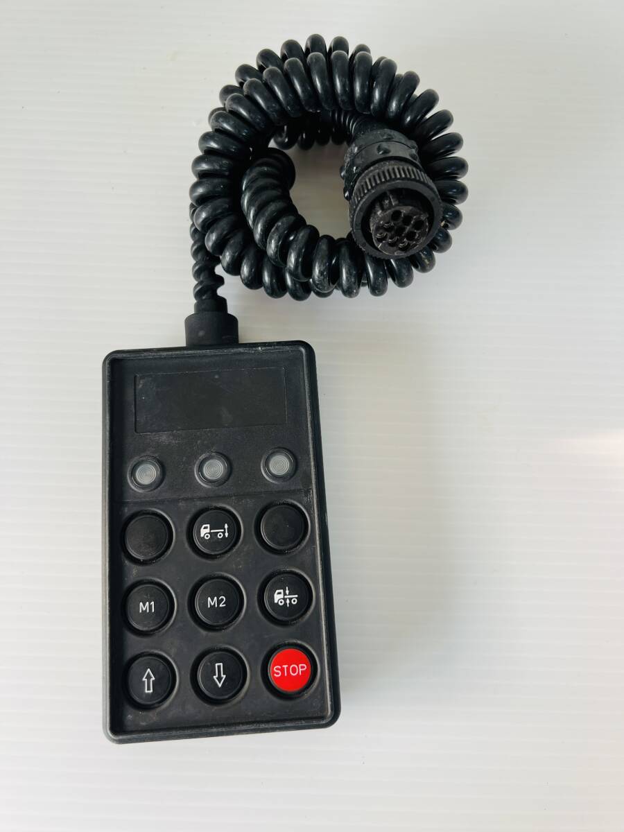 17109N エアサスコントローラー スイッチ エアサスコントロールスイッチ 各メーカー共通 車高調整 1拍卖