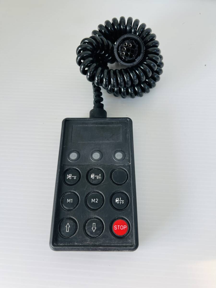 17117N 総輪エアサス エアサスコントローラー スイッチ エアサスコントロールスイッチ 各メーカー共通 車高調整 上下調整拍卖