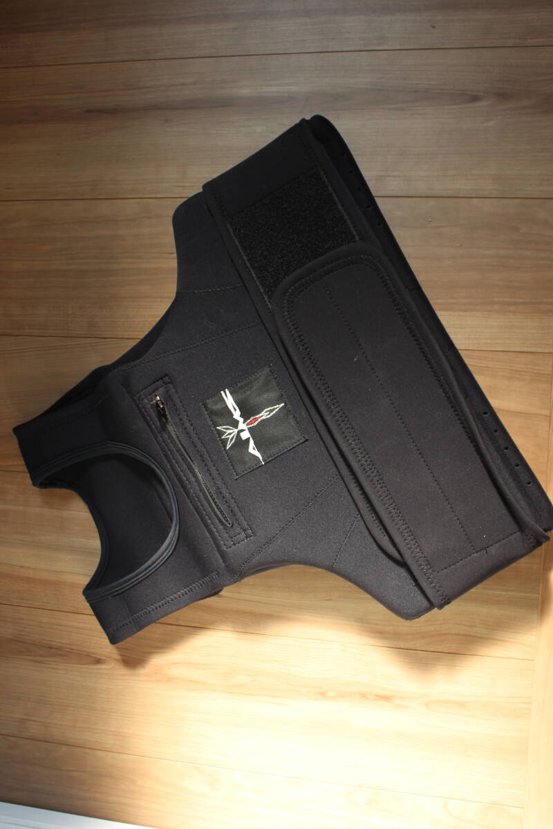 マズメ mazume×AIMS ウェットスタイルライフジャケット ウエットスタイル フローティングサポート 磯ヒラ ウエットスーツ拍卖