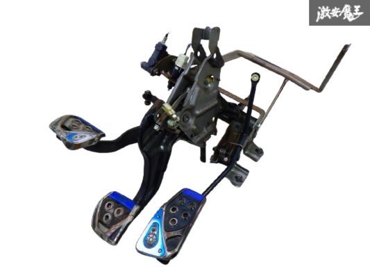 【実動外し】 DAIHATSU ダイハツ 純正 S330G アトレーワゴン 5速 MT マニュアル ブレーキ クラッチ アクセル RAZO GTSPEC ペダル カバー付拍卖