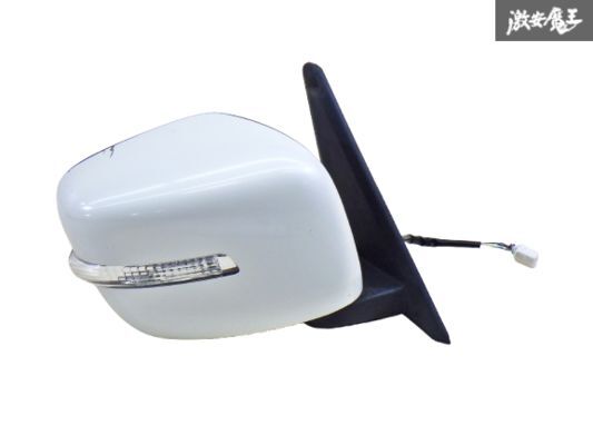 【動作OK 保証付】スズキ 純正 MA36S ソリオ ドアミラー サイドミラー 電動格納 8P 白パール 84710-81P50 即納 棚I-2拍卖