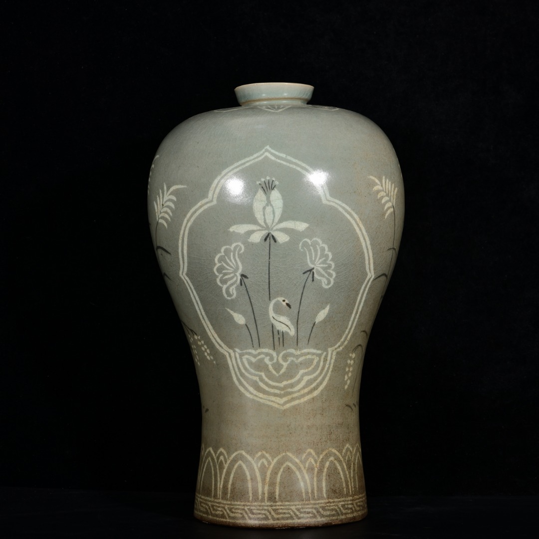 ■TC156■高麗青磁 象嵌一路蓮紋梅瓶 孤品・時代物 古玩 唐物 古陶磁器■拍卖