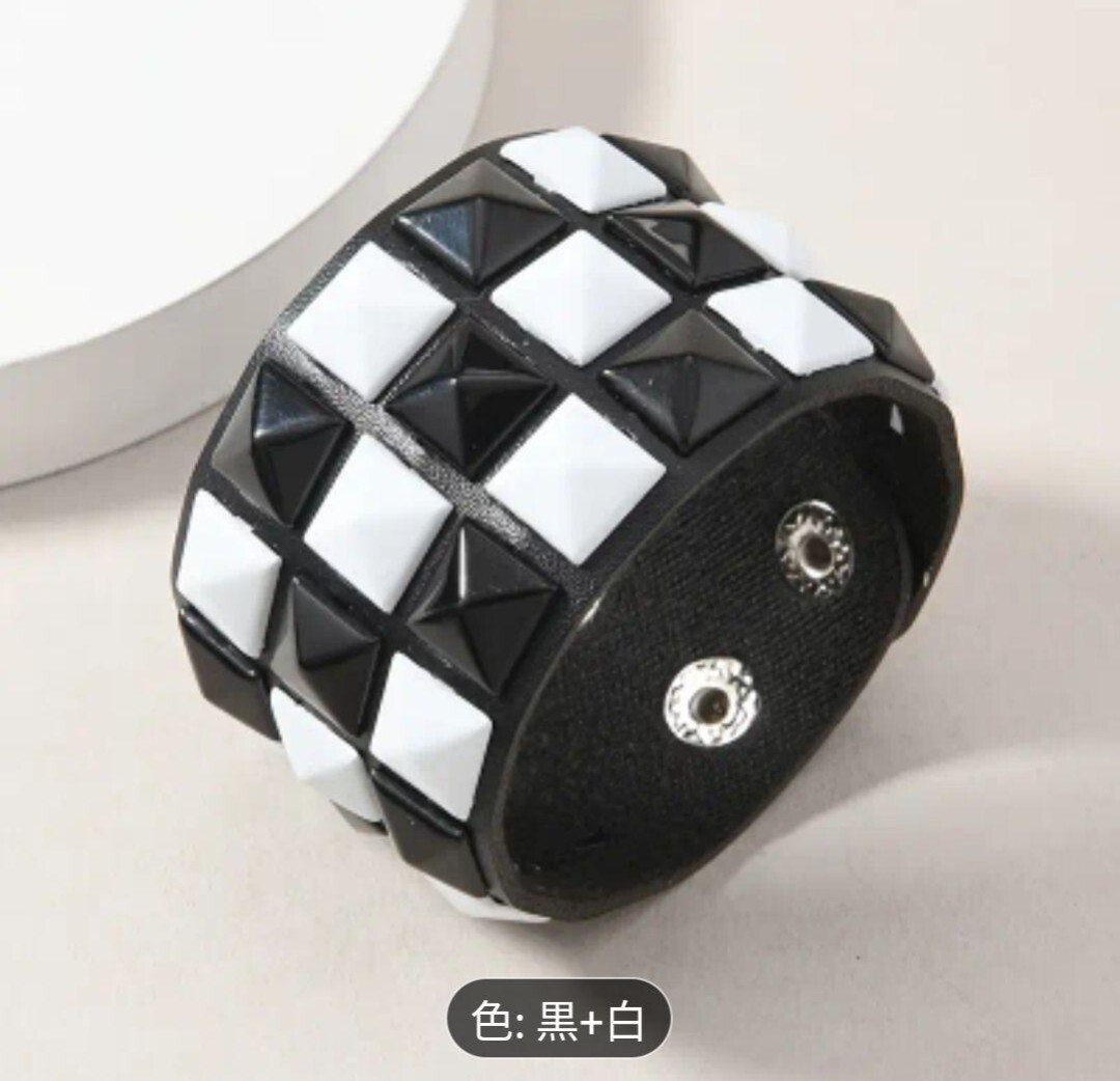 新品 ブレスレッド 白 黒 PUNK ロック Y2K ストリート チェック ブラック ホワイト パンク ブロックチェック リストバンド バングル拍卖