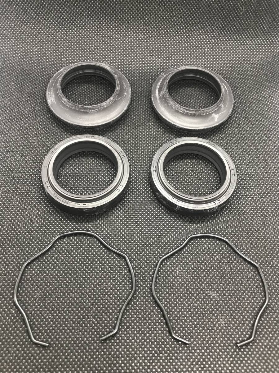 シグナスX 33mm フォークシール オイルシール+ダストシール+ストッパーリング各2個 オーバーホール レストア拍卖