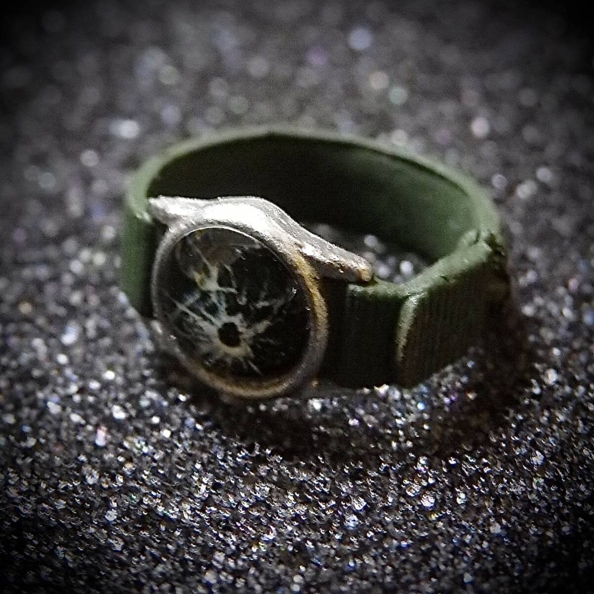 【値上げ予定】CCTOYS製 模型 1/6 スケール 男性 フィギュア用 装備 部品 小物 文字盤割れダメージ加工あり 腕時計 (未使用拍卖