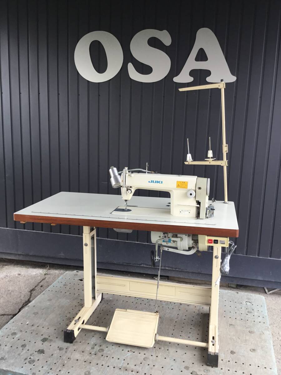 △ v 岐阜発/ JUKI/ 工業用ミシン/ DDL-5530N/ 100v電源/ コード補修あり/ 実演は行なっておりません/ 現状品/ R7.8/26 △拍卖