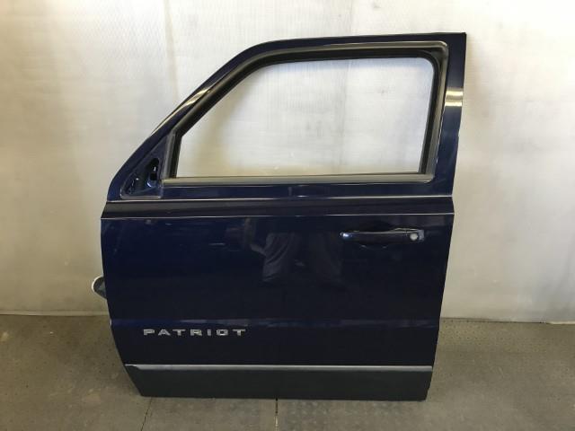 【TS】ジープ パトリオット ABA-MK7420 左フロントドア 68079391AD 【個人宅配送不可】拍卖