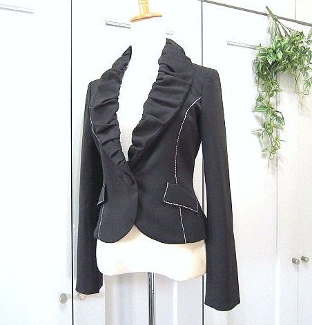 グレースコンチネンタル GRACE CONTINENTAL ジャケット 衿ギャザー ステッチ 裏キュプラ 表記36(S相当) 黒 秋冬 日本製拍卖