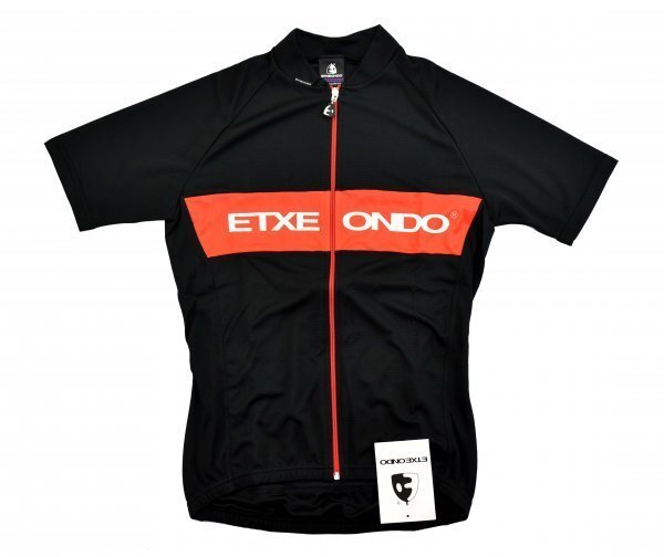 送料無料4★Etxeondo★エチュオンド Gizon ジャージ size:S ブラック/レッド拍卖