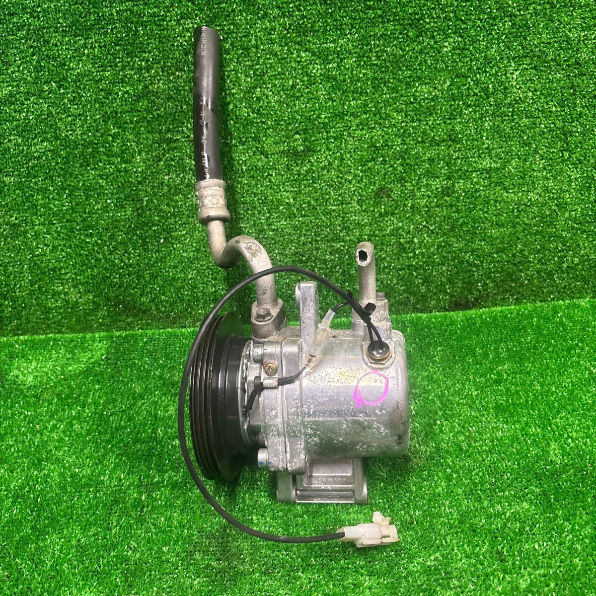 L185Sムーヴ エアコンコンプレッサー 19-4拍卖