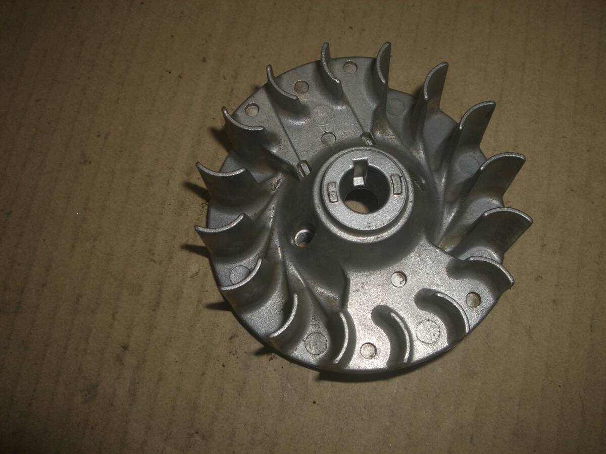 リョービ 刈払い機 EKK2620 その4 フライホイール (ゼノアGZ26S43)拍卖