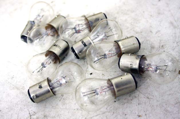 6V10/3W電球9個 ホンダスポカブC110C111C115C100C200CS90CL90C92CB125ヤマハYGS1AT90RDスズキRGカワサキトーハツBSチャンピオンランペット拍卖