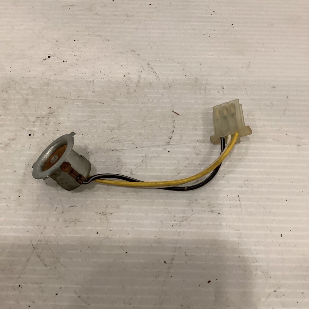 B46-24 スズキ レッツ4 CA45A ヘッドライトソケット 動作確認済み 純正部品拍卖