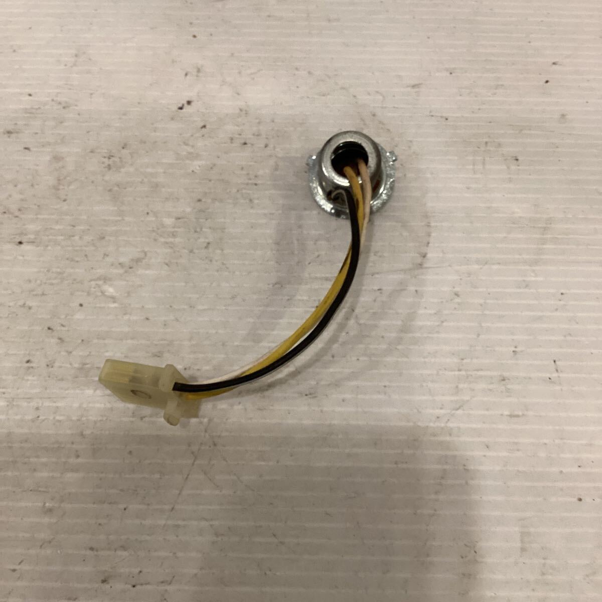 D66-19 スズキ レッツ4 CA41A ヘッドライトソケット 動作確認済み 純正部品拍卖