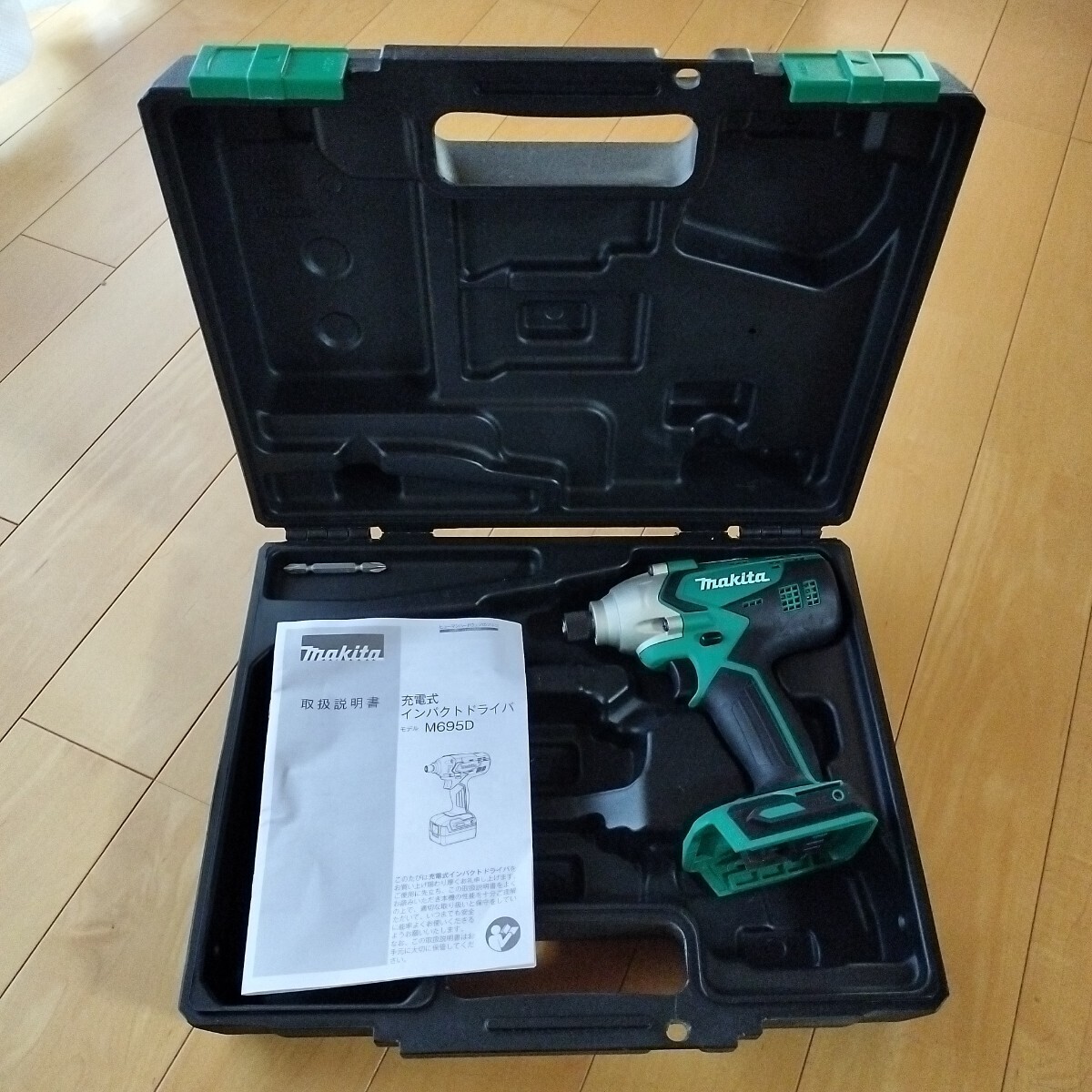 未使用 マキタ 純正 充電式インパクトドライバー M695D 本体拍卖