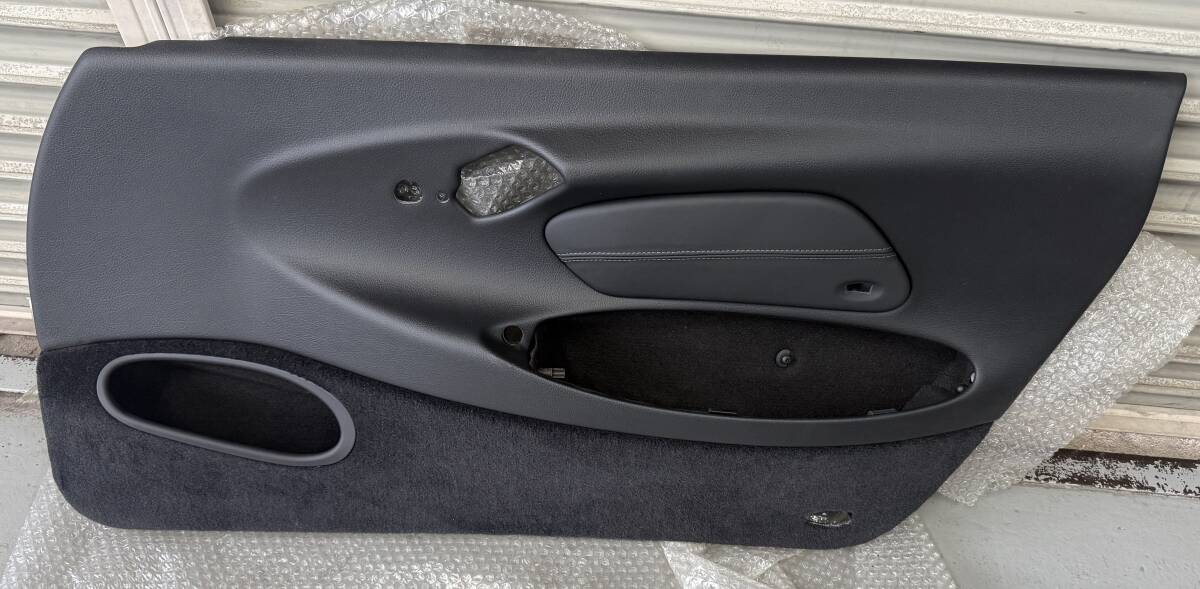 PORSCE 996 純正ドア内張(右側)拍卖