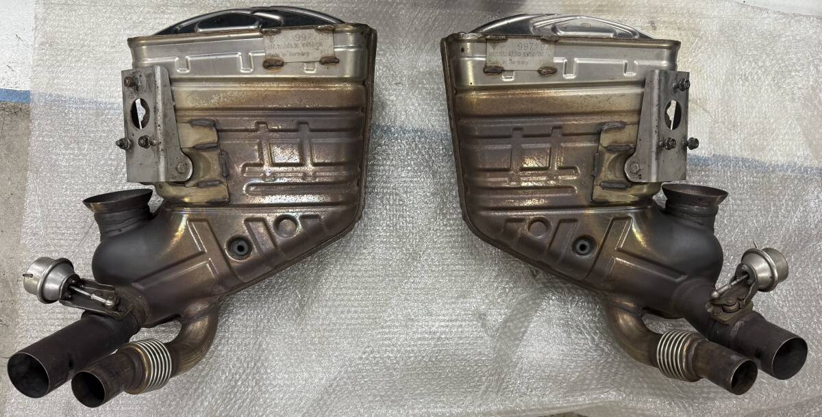 PORSCHE 997 GT3(2007~2011) 純正フロントマフラー(1-3シリンダー用・4-6シリンダー用セット)拍卖