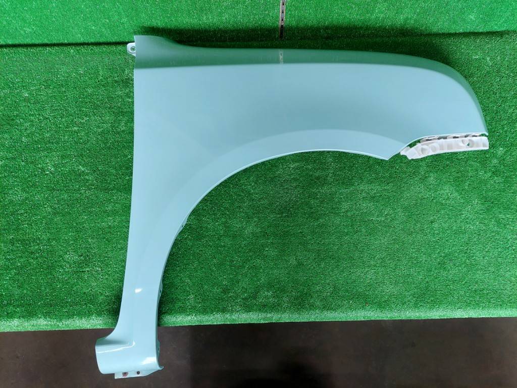スズキアルトラパン② DBA-HE22S フロントフェンダー右 カラーNO:ZKT 初年度登録:平成22年拍卖