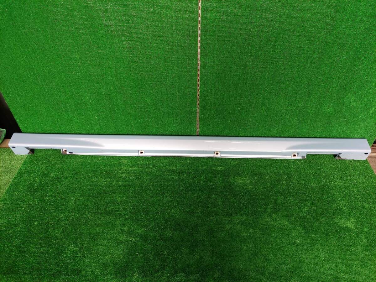 トヨタピクシススペース① DBA-L575A サイドステップ左 カラーNO:B69 初年度登録:平成25年拍卖